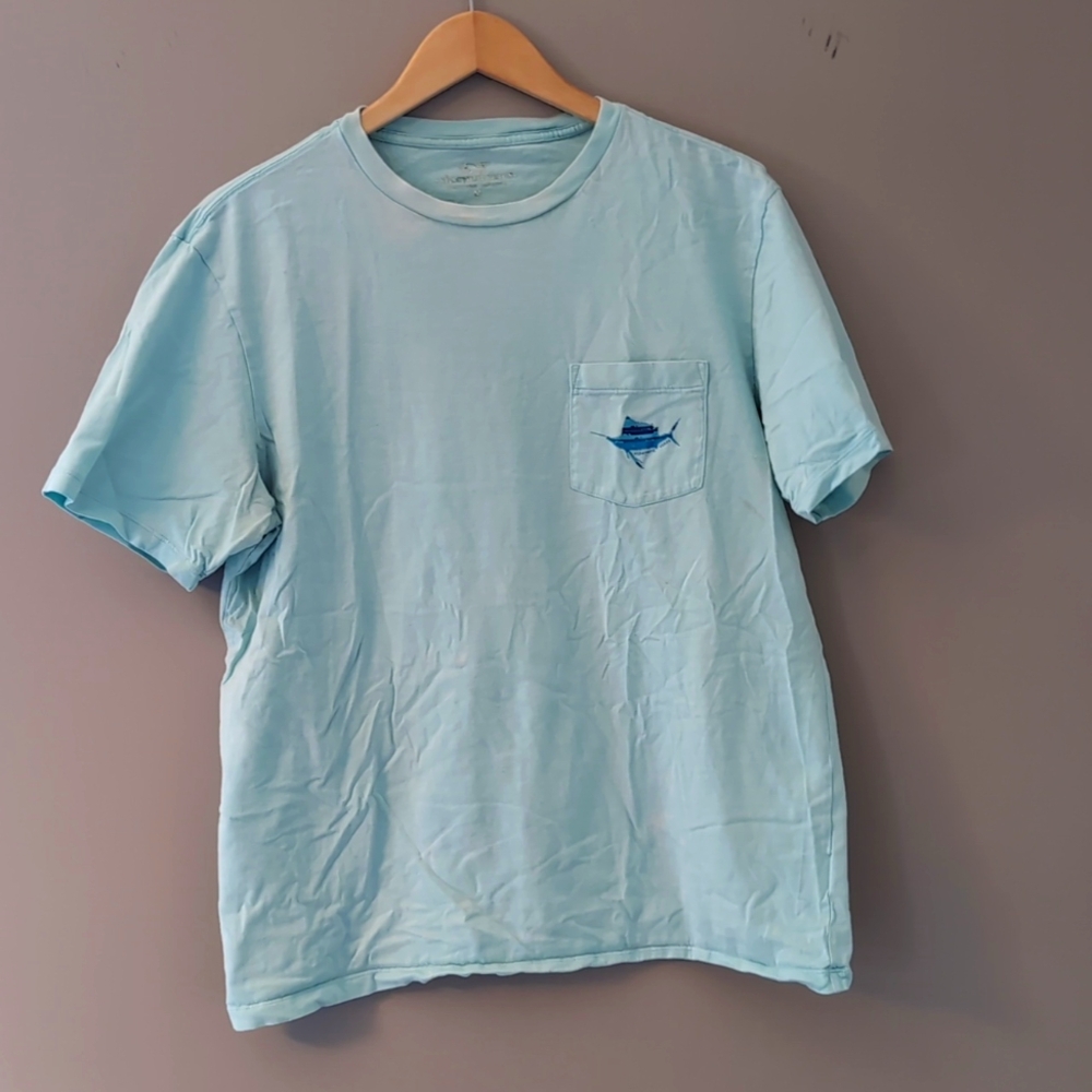 Vineyard Vines tee shirt with pocket
